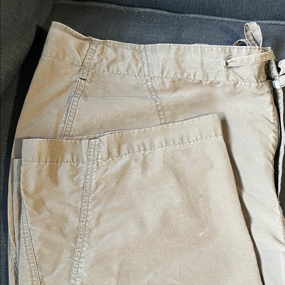Columbia Women’s Khaki Capri Chinos Size Plus 1X